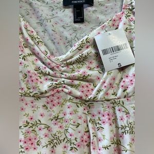 NWT - forever 21 size small crop